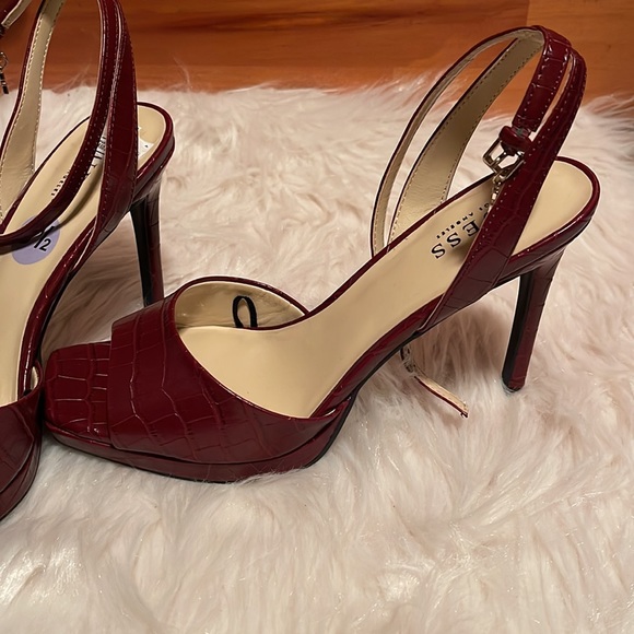 3 for 1 pairs of shoes - Picture 5 of 5